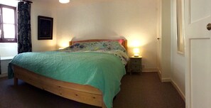 2 Schlafzimmer, BettwÀsche aus Àgyptischer Baumwolle, Schreibtisch