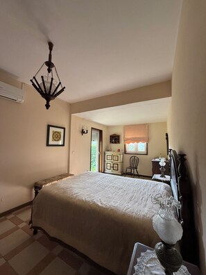 2 habitaciones, tabla de planchar con plancha y wifi gratis