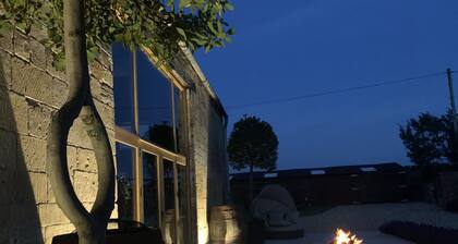 Unique converted Dovecote Grade II listed sleeps 6 set in the Cotswolds.