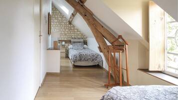 2 slaapkamers, reisbedje, gratis wifi, beddengoed