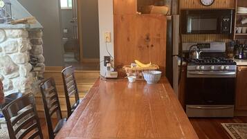 KĂŒhlschrank, Mikrowelle, Ofen, Herdplatte