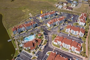 Exterior - Beach Getaway, Short Stroll From The Beach, Sleeps 8, Pool, Hot Tub, and Gym (Corpus Christi)