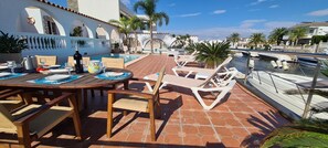 Outdoor dining - Marina in Empuriabrava with pool and mooring of 21 m in the Grand Canal (Empuriabrava)