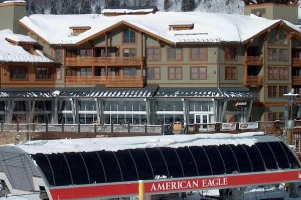 You can't get any closer. That's the American Eagle lift in foreground.