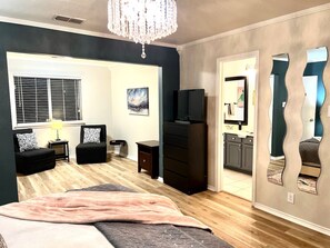 4 habitaciones, tabla de planchar con plancha, cuna de viaje y wifi