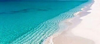 AWESOME LOCATION beachfront studio-walk to nightlife-restaurants-beach