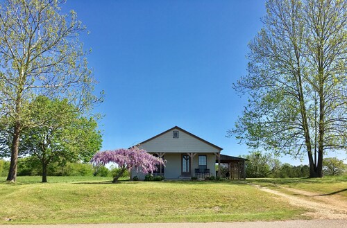 Täysin kalustettu kahden makuuhuoneen maalaistalo, "Little House" on kaikki!