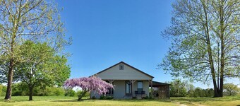 Fully Furnished Two Bedroom Farm House, "The Little House" Has Everything !