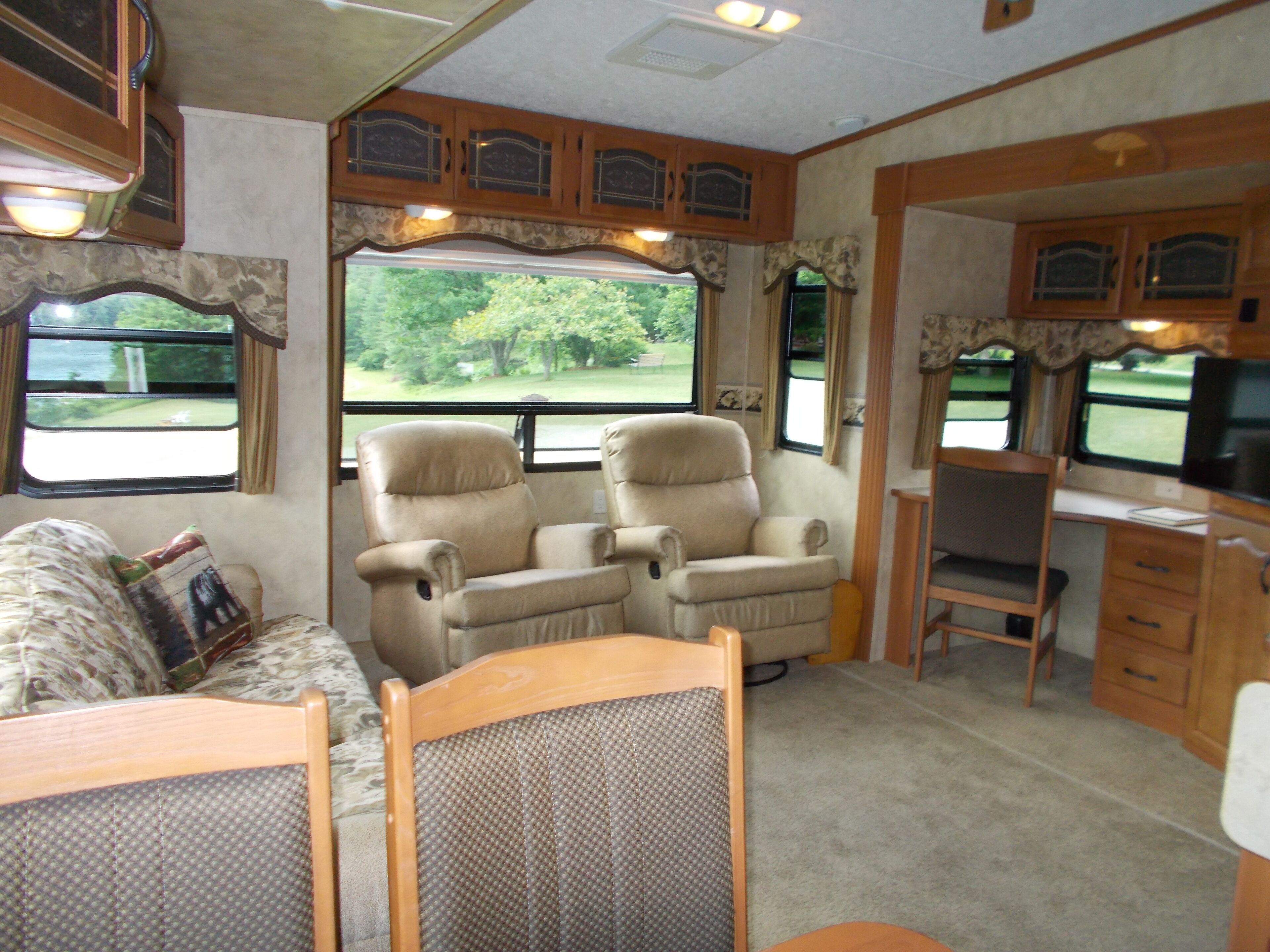 Smart-TV, Kamin, DVD-Player, Videothek