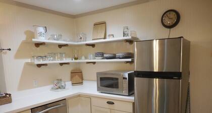 Gorgeous cottage w/pool on horse property in St. Augustine