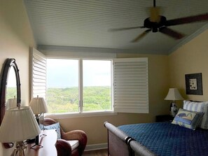 3 bedrooms, desk, iron/ironing board, free WiFi - Oceanfront Penthouse Views,Elegant Natural Finishes,WiFi, 5 TV's, 4Bed, 3Bath (Fernandina)