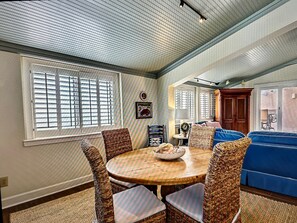 Dining - Oceanfront Penthouse Views,Elegant Natural Finishes,WiFi, 5 TV's, 4Bed, 3Bath (Fernandina)
