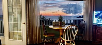 Oceanfront Home Overlooking Penobscot Bay , Castine Maine.<br>History abounds !
