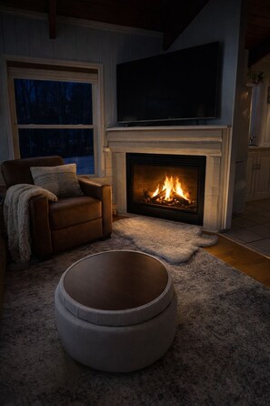 Interior - Boulder Rock Bungalow on Birchwood in Breezy ➳ Close to Everything (Pequot Lakes)