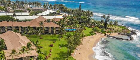 En la playa y toallas de playa