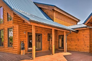 Exterior - Spacious 5BR Mountain Escape Mt. Airy | With Views (Dobson)