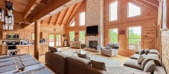 Blue Ridge Mountain View Huge Log Cabin sleeps 18. Outdoor living & Game Room