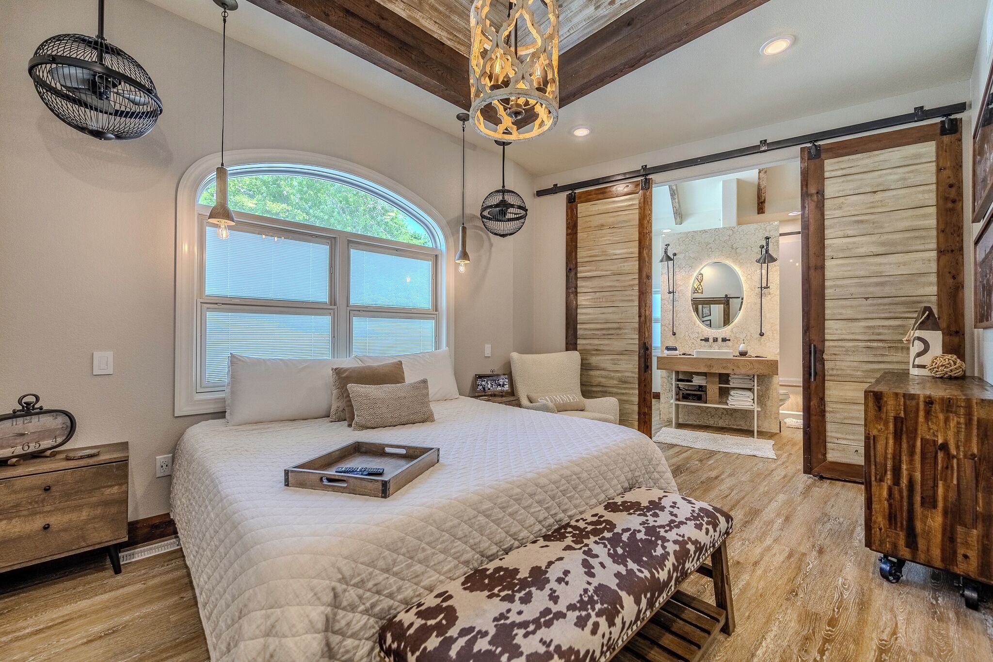 8 Schlafzimmer, Bügeleisen/Bügelbrett, kostenloses WLAN, Bettwäsche