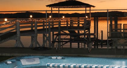 Casa frente al lago de 4 dormitorios y 3 baños (15% de descuento en 3 noches o más en septiembre y octubre)
