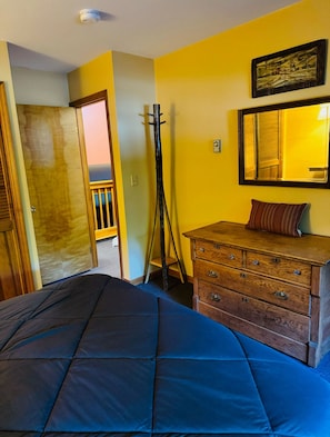 2 bedrooms, free WiFi, bed sheets, wheelchair access - Cozy Town Home Overlooking Amazing Whiteface Golf Club - rental permit #200220 (Lake Placid)