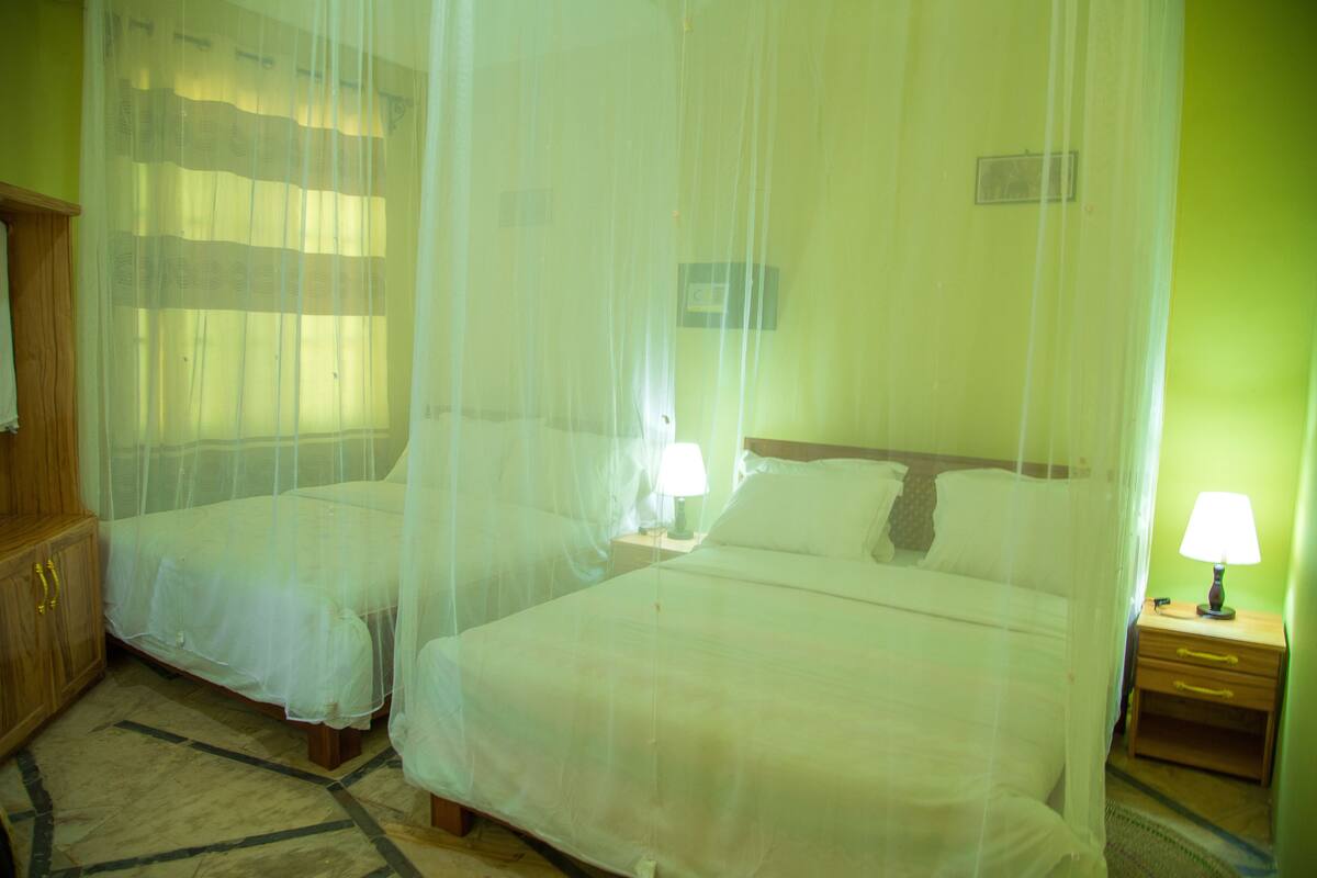 Individually decorated, individually furnished, soundproofing