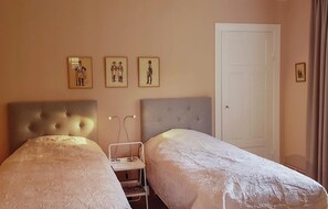 3 Schlafzimmer, Reisekinderbett, kostenloses WLAN, Bettwäsche