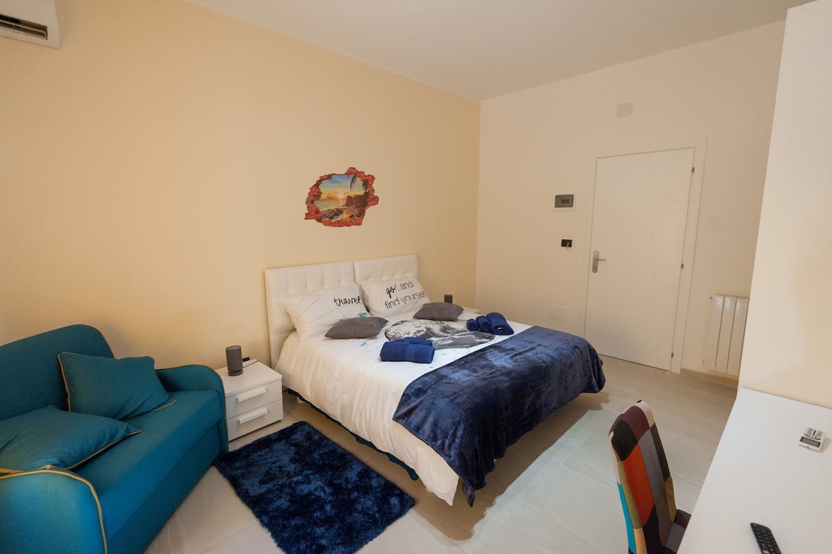 Triple Room, 1 Queen Bed with Sofa bed (Acqua Marina) | Desk, iron/ironing board, free cribs/infant beds, free WiFi