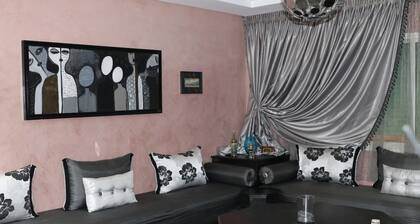 8 min CASABLANCA-lentokenttä ja 20 min Casablanca