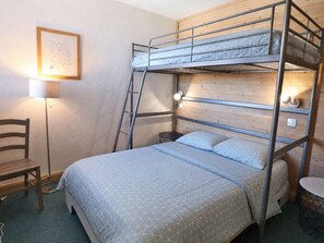 1 bedroom, WiFi, bed sheets