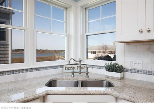 Beautiful Family Beach House, just a few short steps to Wells Beach!