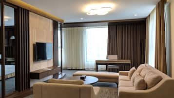 Executive Suite | Living room