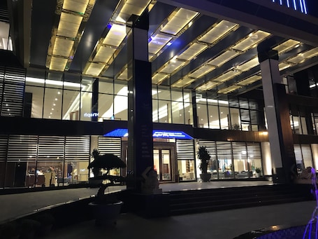 Entrada de la propiedad. Muong Thanh Luxury Son La