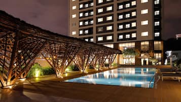 Indoor pool, seasonal outdoor pool
