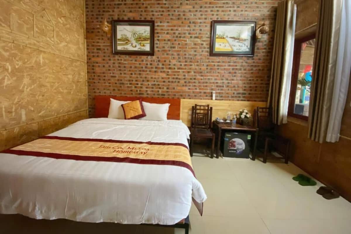 Standard Double Room | Individually decorated, desk, laptop workspace, blackout drapes