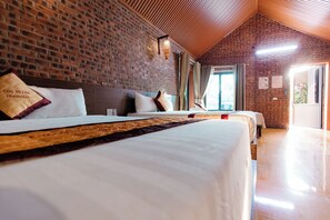 Family Suite, Garden View | Individually decorated, desk, laptop workspace, blackout drapes - Tam Coc Mr.Loa Homestay (Hoa Lu)