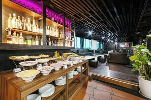 Desayuno bufé gratuito y diario