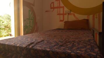 Dormitorio compartido tradicional, dormitorio mixto | Wifi gratis y ropa de cama