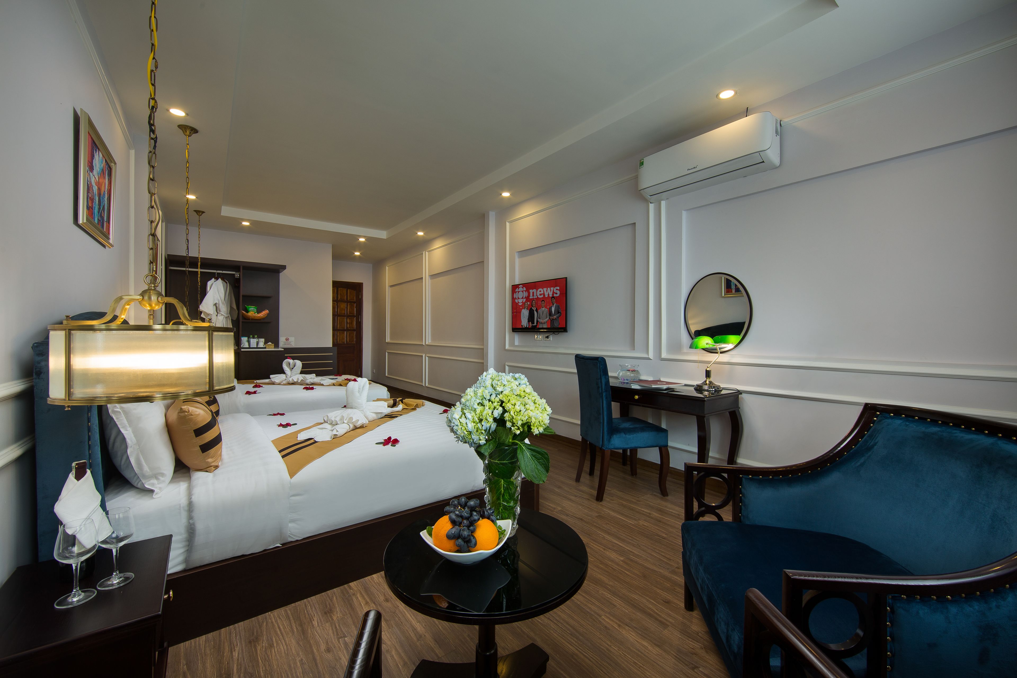 Photo - S Central Hotel and Spa