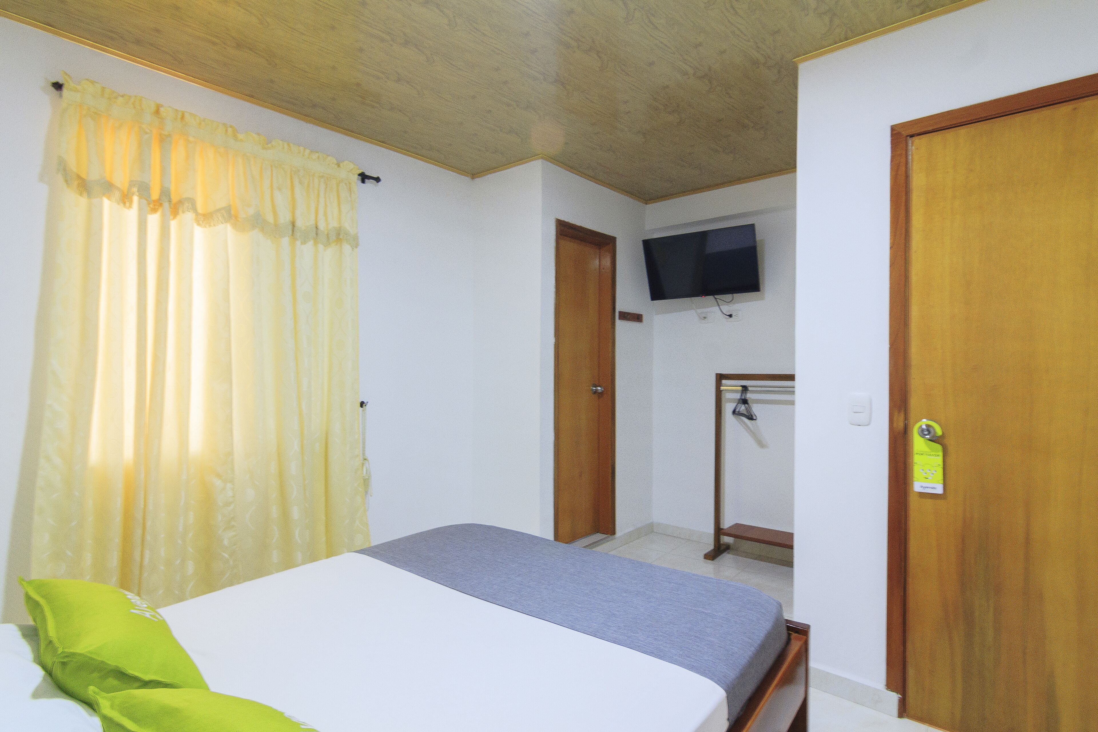 superior double room | down duvets, free wifi, bed sheets