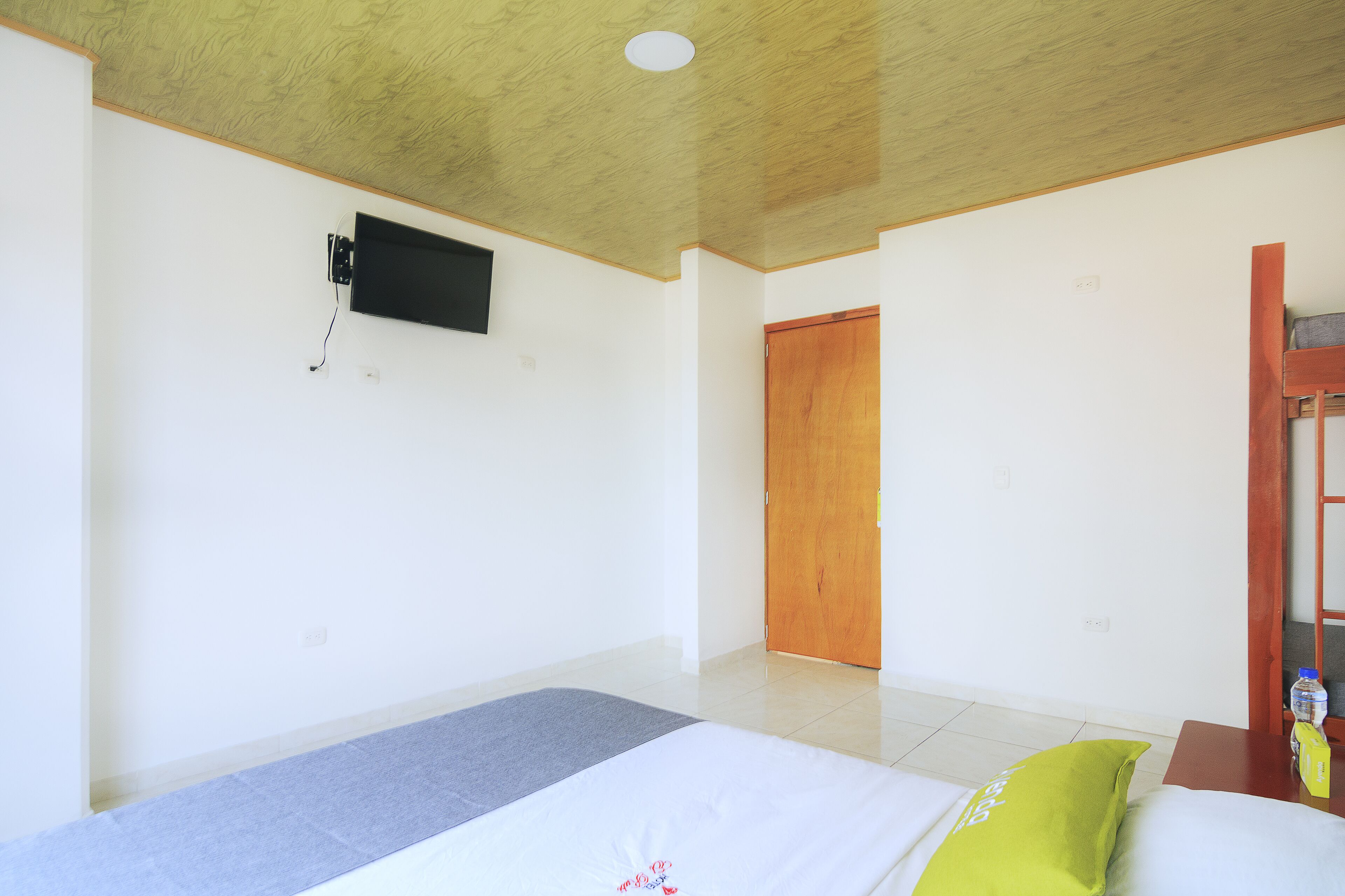 quadruple room | down duvets, free wifi, bed sheets