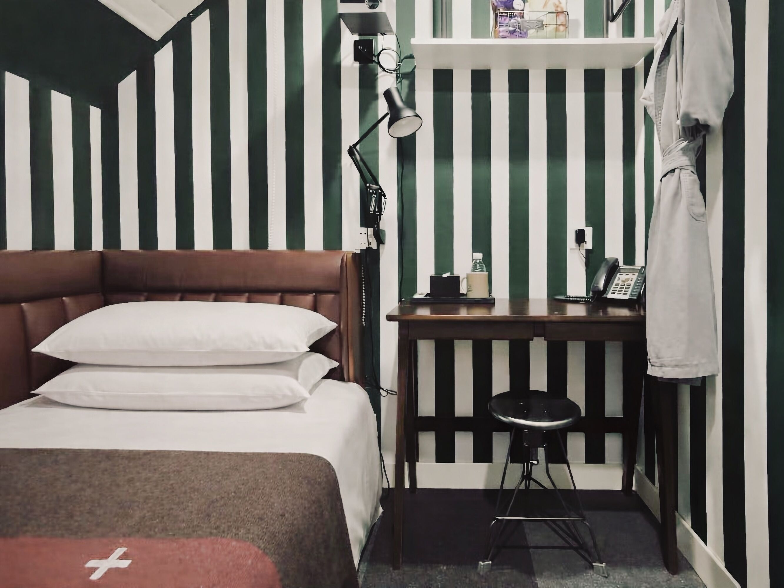 Signature Single Room, Shared Bathroom | Premium bedding, down comforters, free minibar, in-room safe