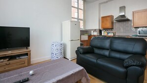 TV - Apartment 33 (Manchester)