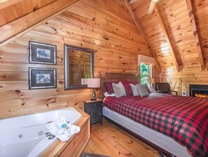 4 Schlafzimmer, Schreibtisch, Bügeleisen/Bügelbrett, Reisekinderbett