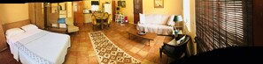 Desk, free WiFi, bed sheets, wheelchair access - Rural Cottage at Starr Lake - Sleeps 4 (Lake Wales)
