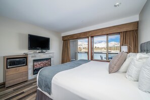 Free WiFi, bed sheets - Grandview 711 Waterfront King with River View (Chelan)