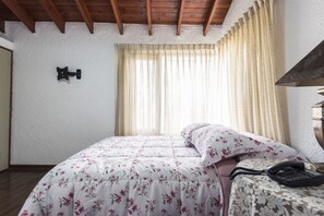 Casa familiar, 5 habitaciones, para no fumadores, baño privado | 4 habitaciones, decoración personalizada y muebles diferentes 