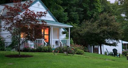The Woodstock Inn on the Millstream