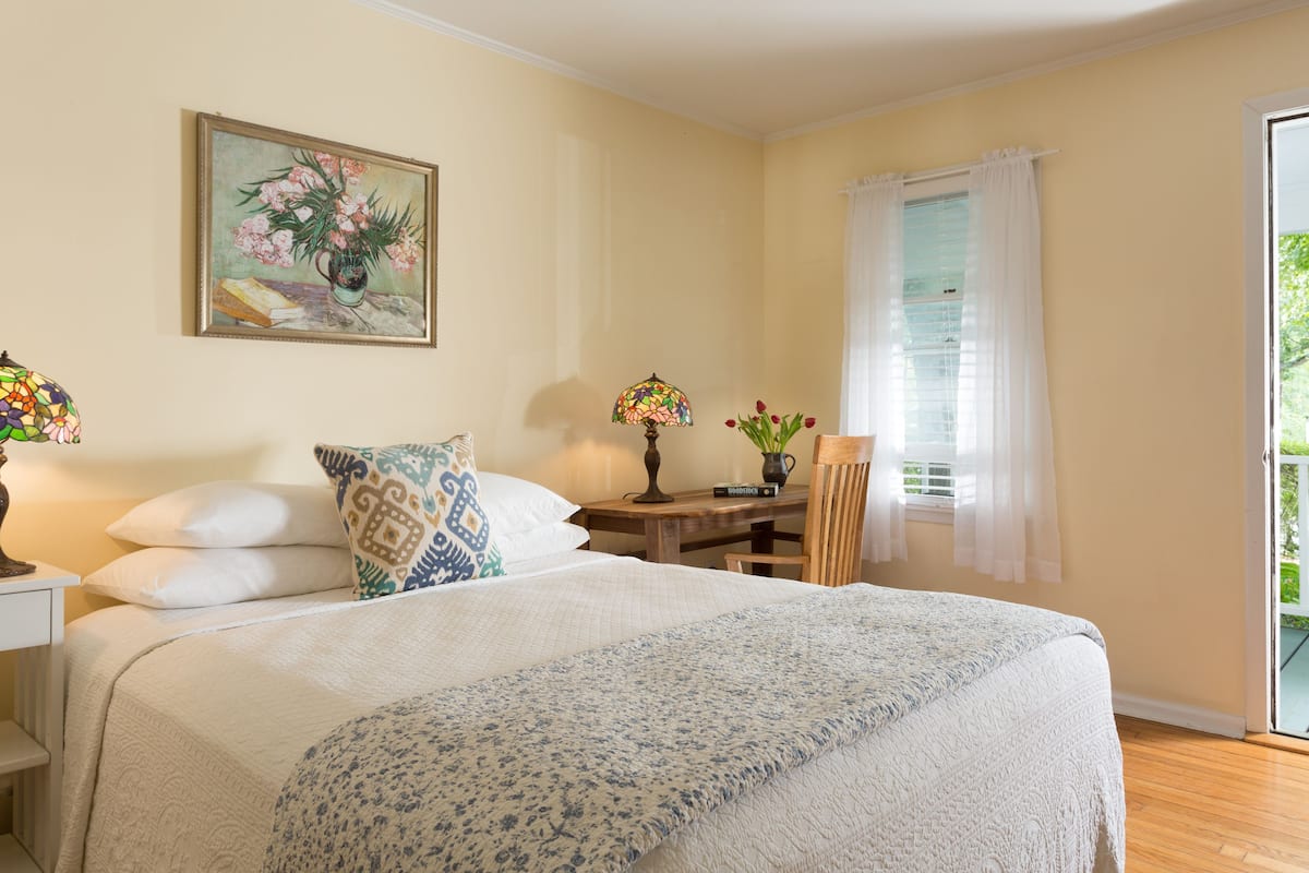 Premium bedding, desk, free WiFi, bed sheets