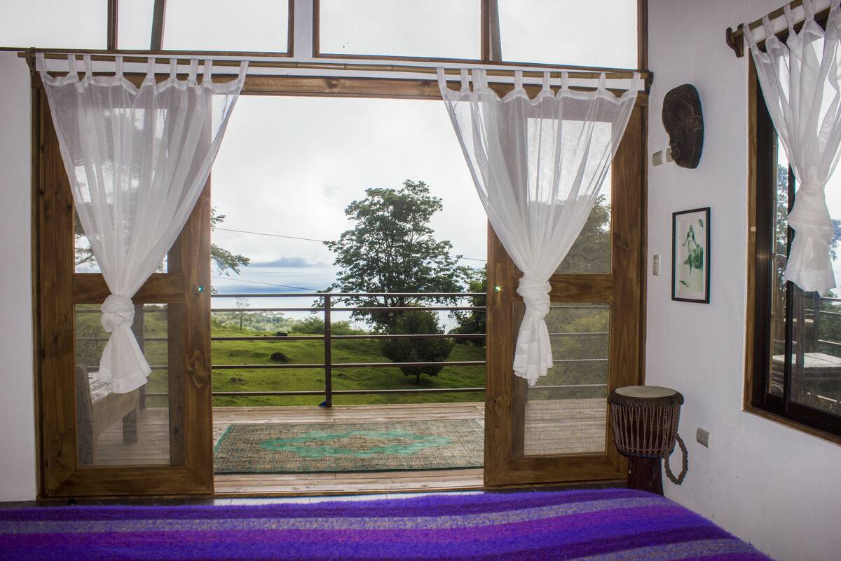 Rollaway beds, free WiFi, bed sheets