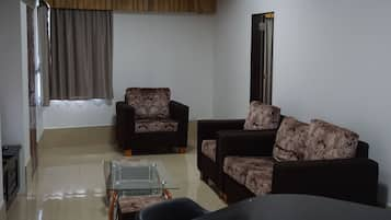 House, 1 Bedroom (HHK-19-1 ) | Living area